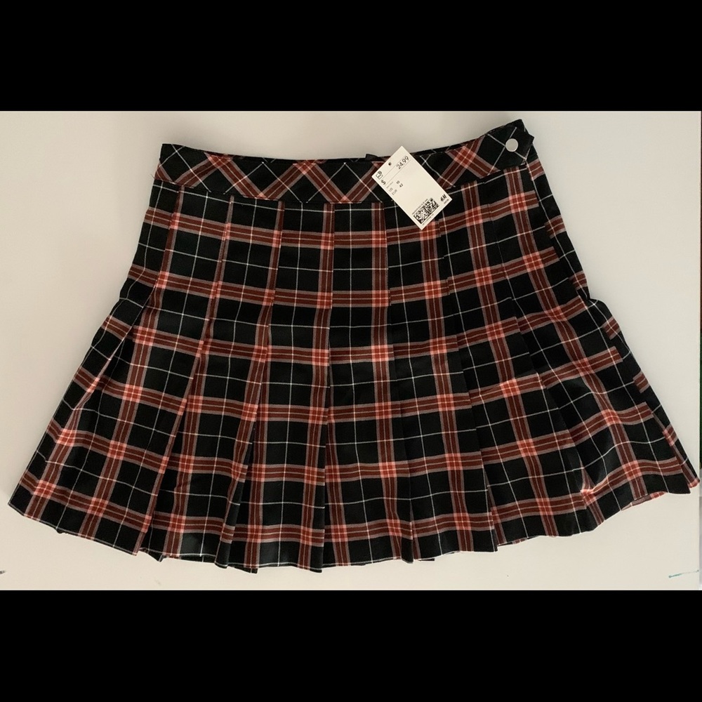 H&M Plaid Pleated Skirt